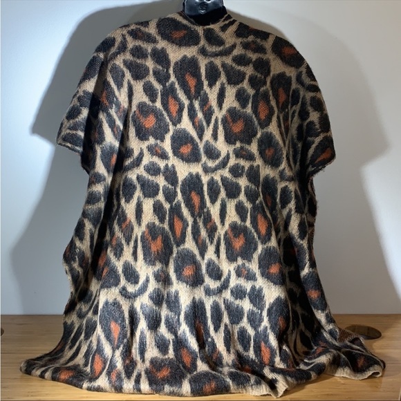 NWOT DressUp leopard print wrap sweater - Picture 2 of 3